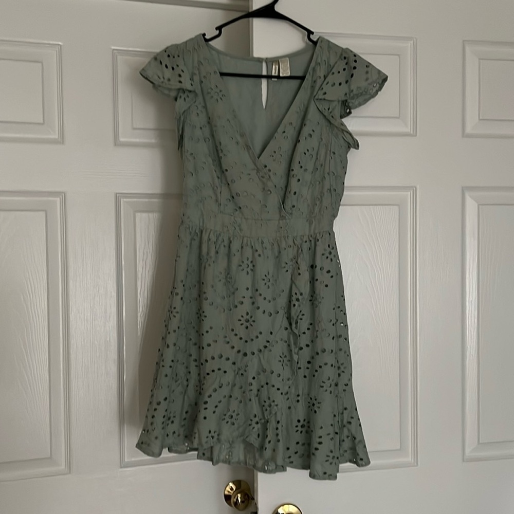 Cute women’s dress, mint. brand new!